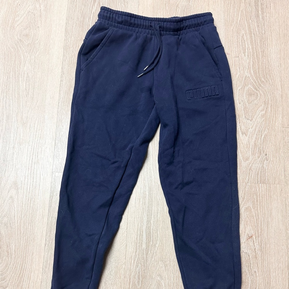 ⭐️Puma Essential Logo Sweatpants⭐️